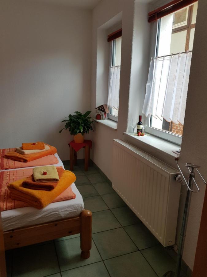 Ferienwohnung Burgenblick Тале Екстериор снимка